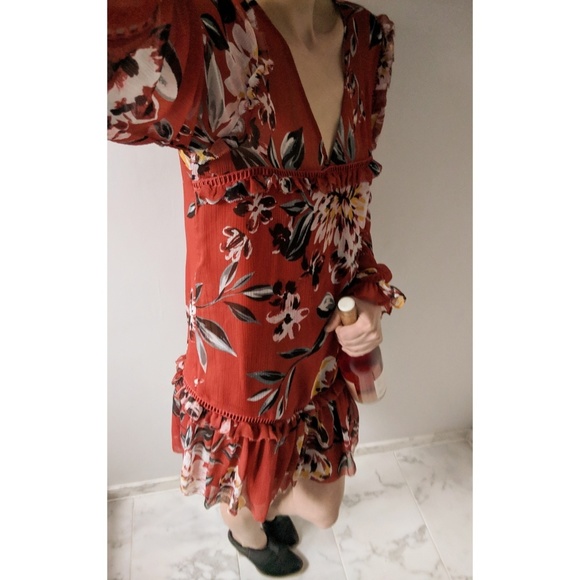 [Tularosa] Lara Dress in Orange Dahlia Floral - Picture 4 of 6